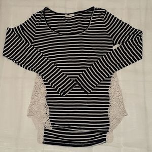 Women's long-sleeved T-shirt